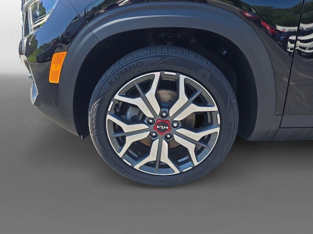 used 2023 Kia Seltos car, priced at $25,995