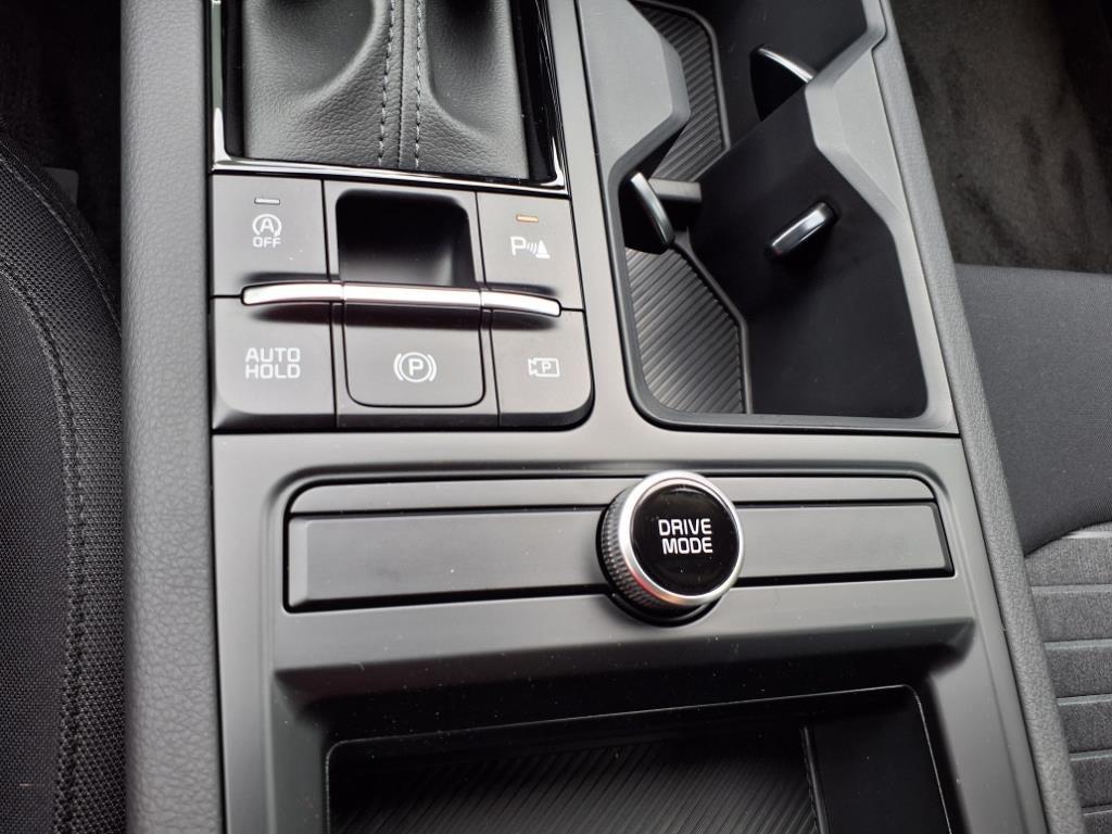 new 2025 Kia K5 car, priced at $27,984