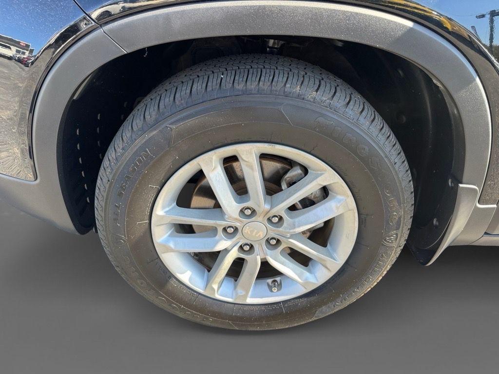 used 2015 Kia Sorento car, priced at $9,995