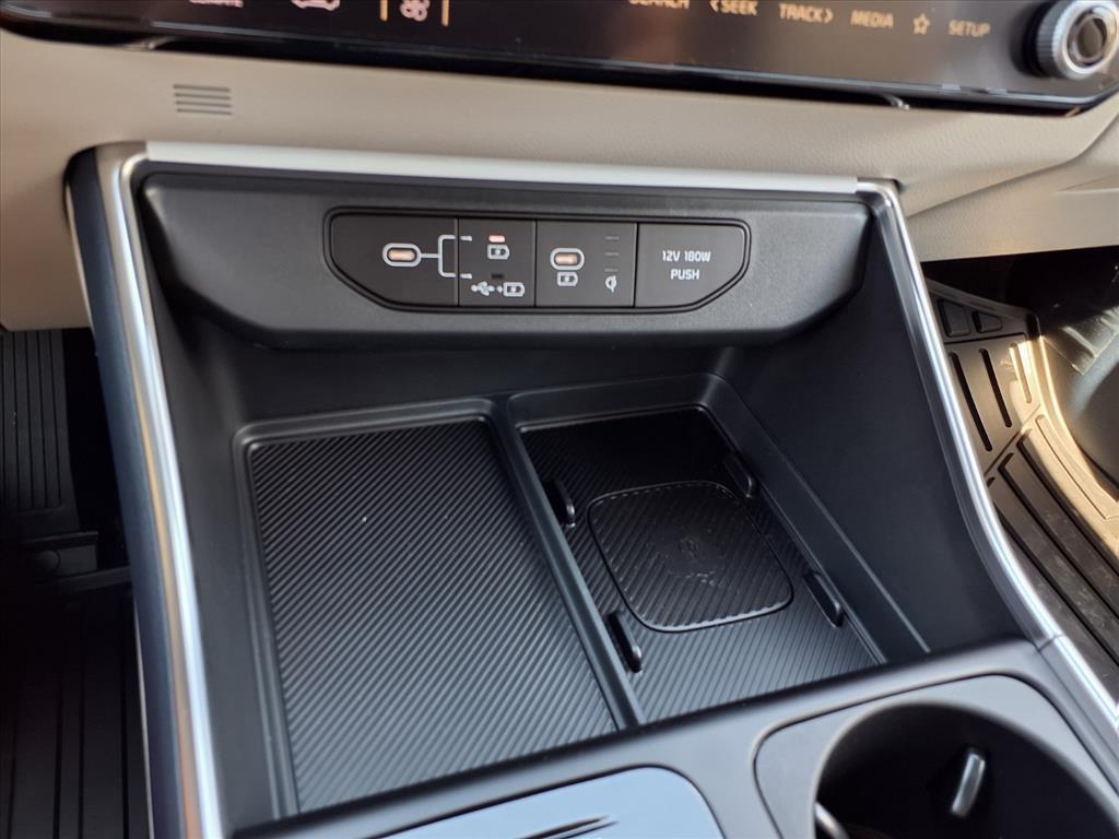 new 2026 Kia Carnival Hybrid car, priced at $43,607