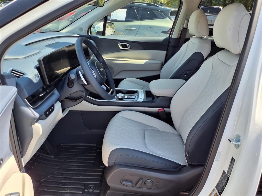 new 2026 Kia Carnival Hybrid car, priced at $43,607