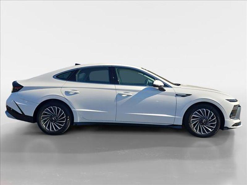 used 2024 Hyundai Sonata Hybrid car, priced at $27,995
