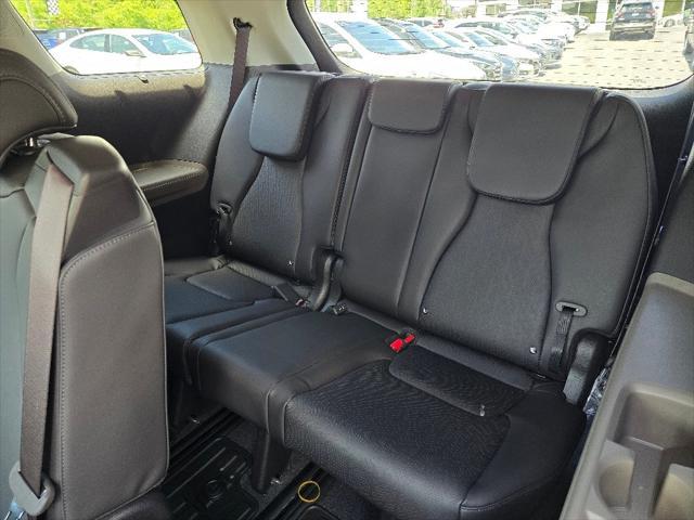 new 2025 Kia Carnival Hybrid car, priced at $47,967