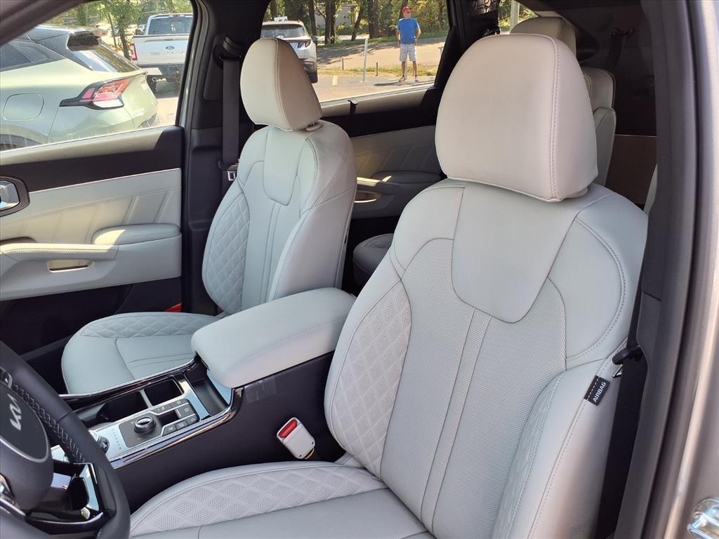 new 2025 Kia Sorento Hybrid car, priced at $46,433