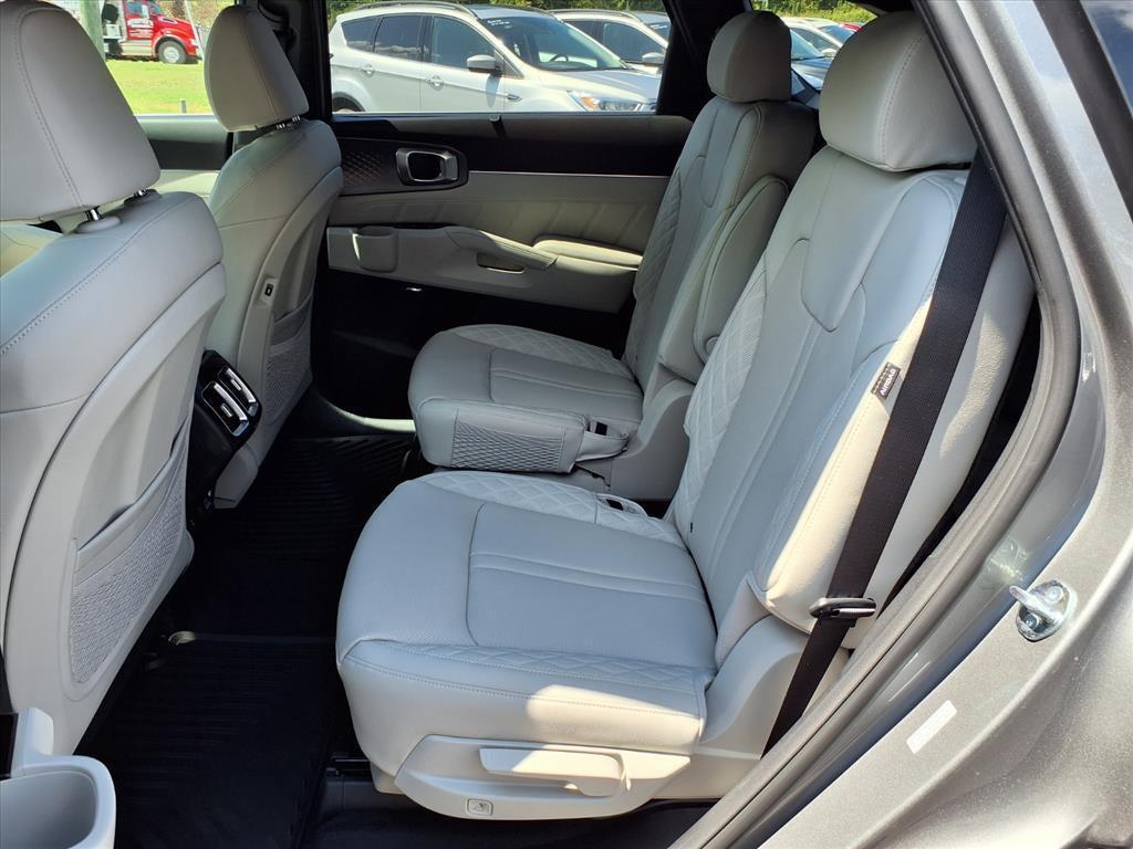 new 2025 Kia Sorento Hybrid car, priced at $46,433