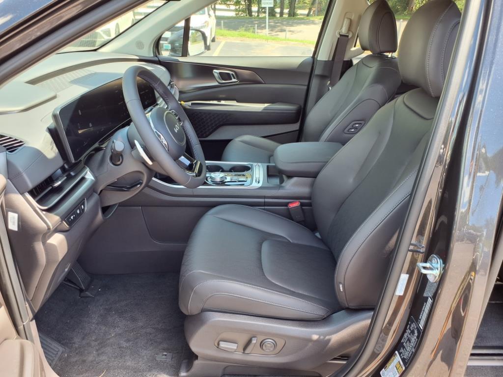 new 2026 Kia Carnival Hybrid car, priced at $48,323