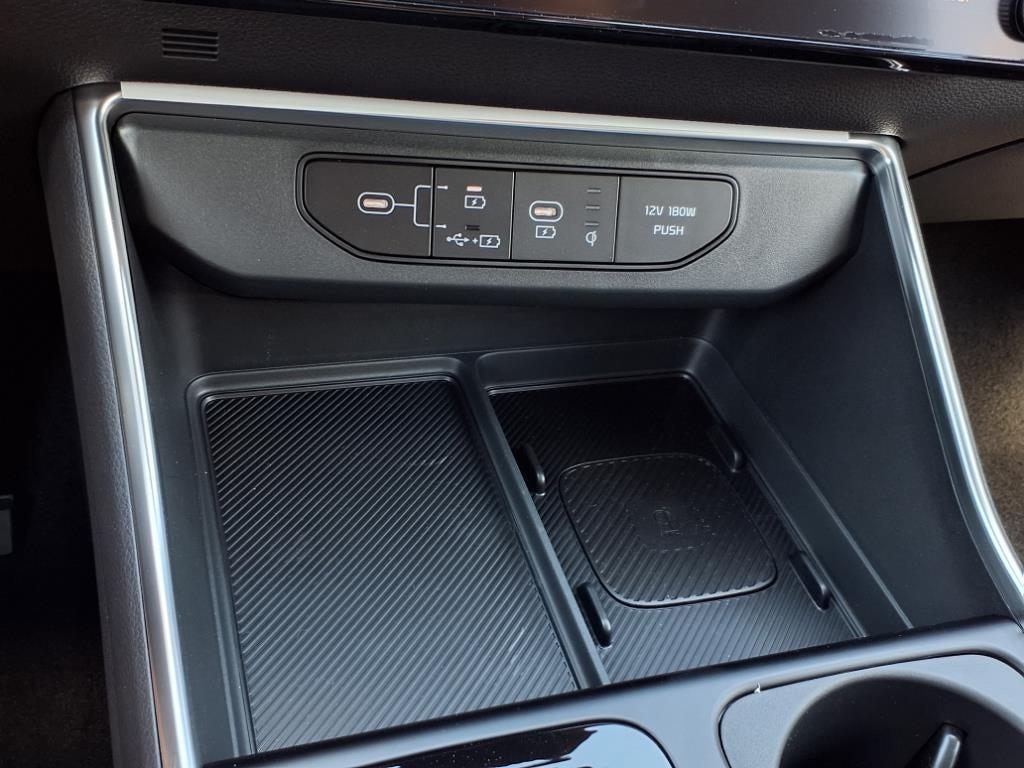 new 2026 Kia Carnival Hybrid car, priced at $48,323