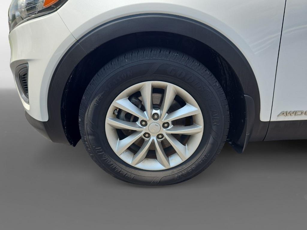 used 2018 Kia Sorento car, priced at $12,995