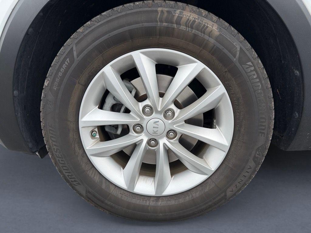 used 2018 Kia Sorento car, priced at $12,850