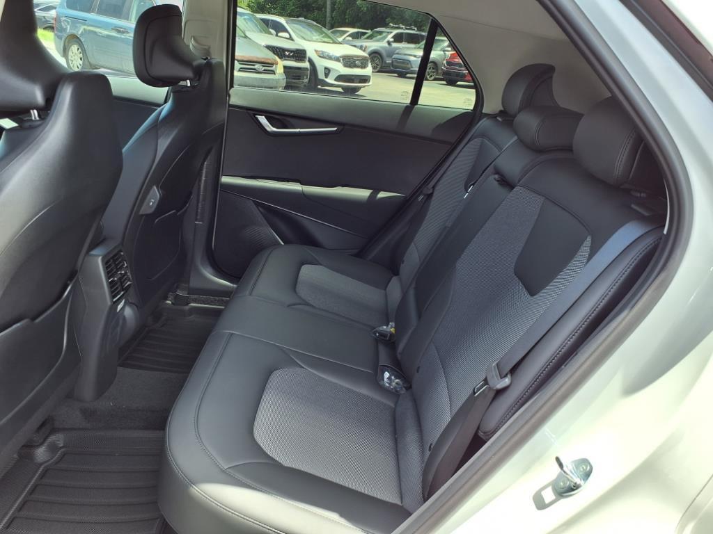new 2025 Kia Niro car, priced at $30,571