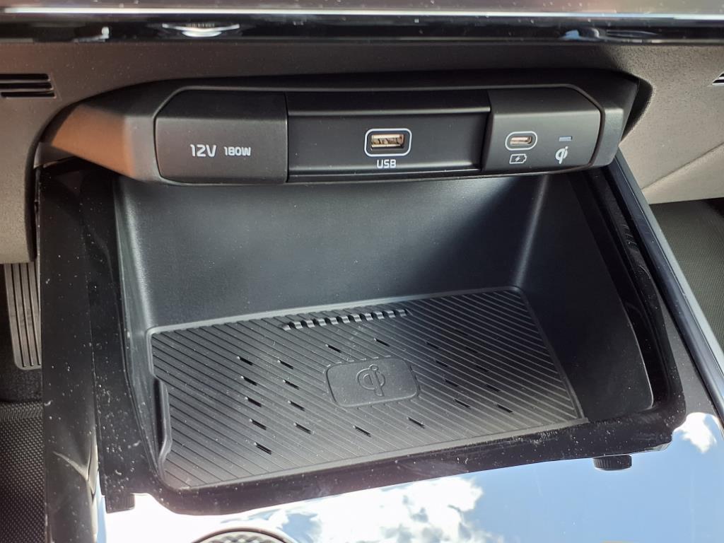 new 2025 Kia Niro car, priced at $30,571