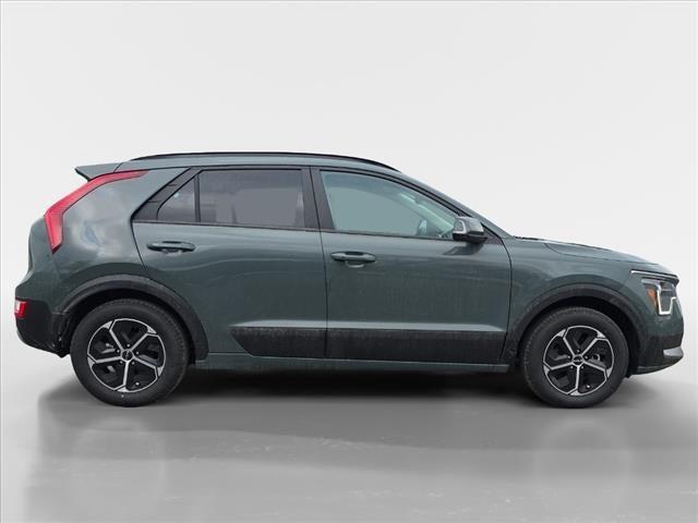 new 2025 Kia Niro car, priced at $30,310