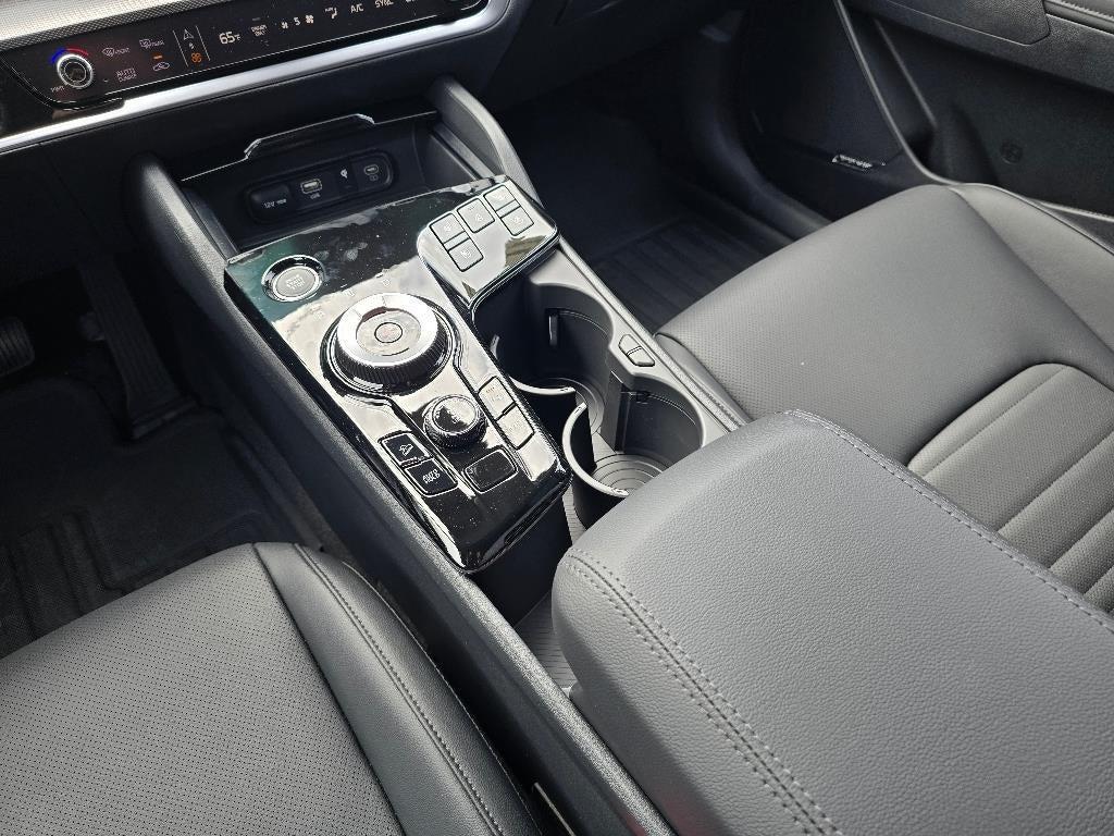 new 2025 Kia Sportage Hybrid car, priced at $37,937