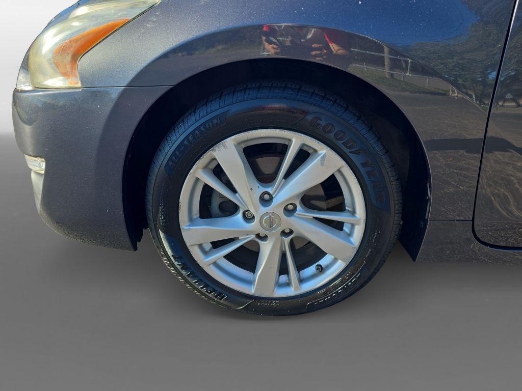 used 2013 Nissan Altima car, priced at $7,995