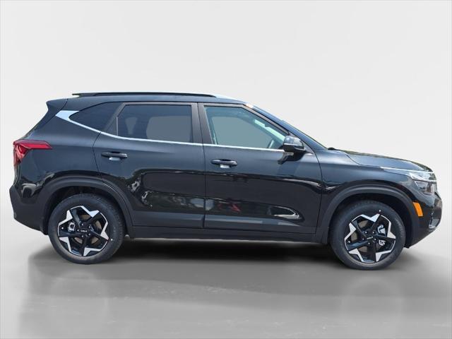 new 2025 Kia Seltos car, priced at $30,038