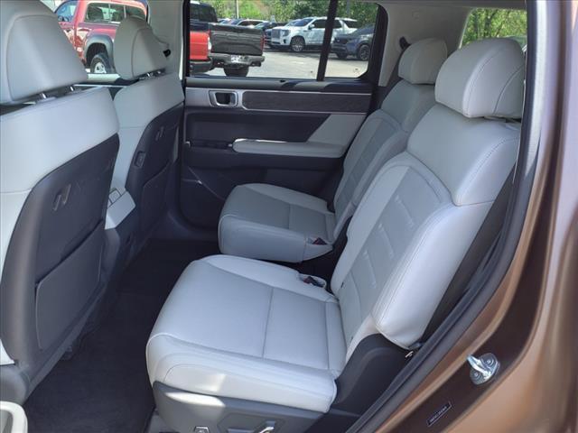 used 2024 Hyundai Santa Fe car, priced at $40,700