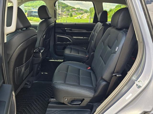 new 2025 Kia Telluride car, priced at $44,821