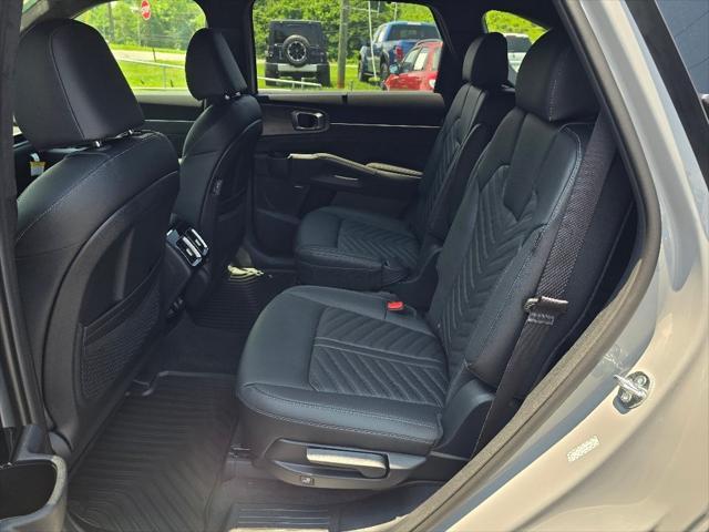 new 2025 Kia Sorento car, priced at $46,600