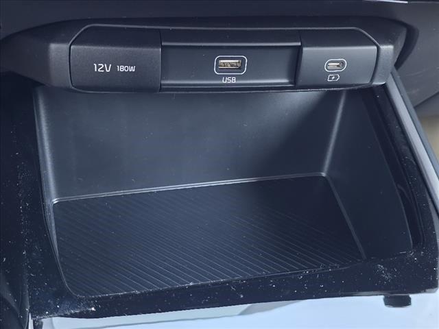 new 2025 Kia Niro car, priced at $27,705