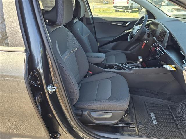 new 2025 Kia Niro car, priced at $27,705