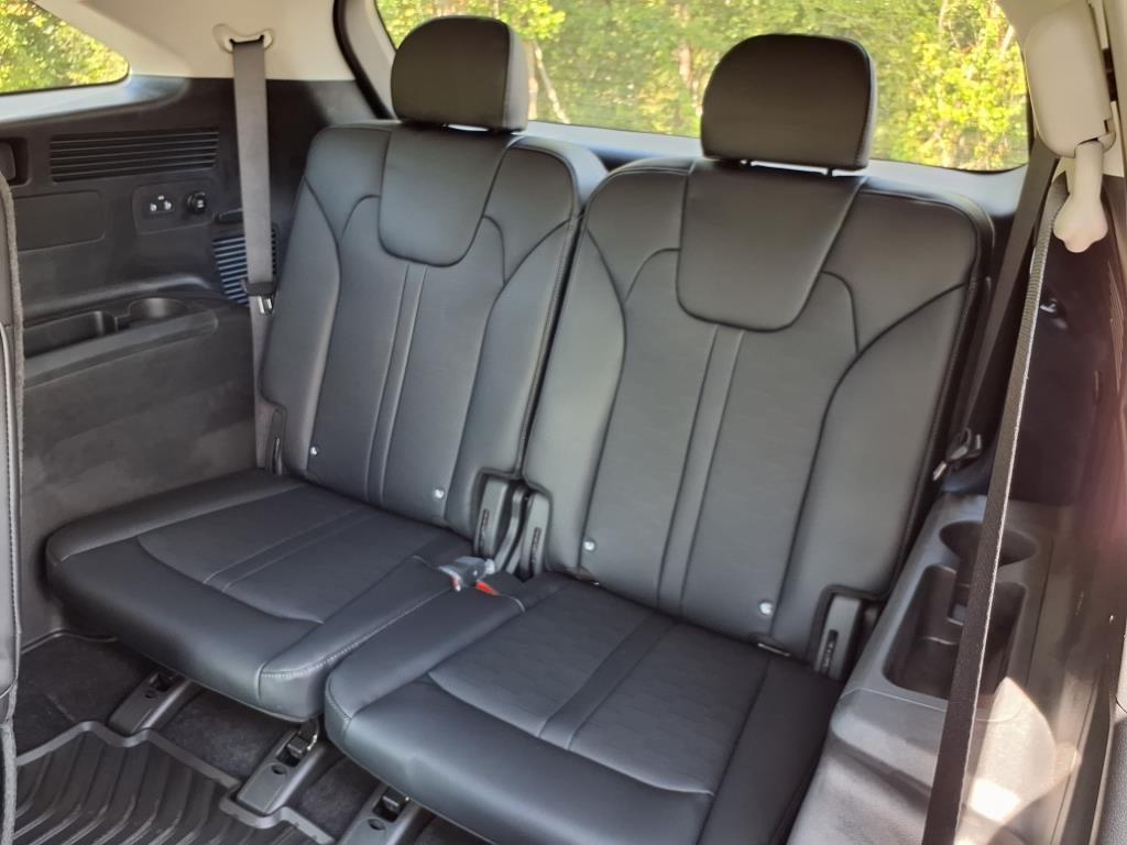 new 2025 Kia Sorento Hybrid car, priced at $41,280