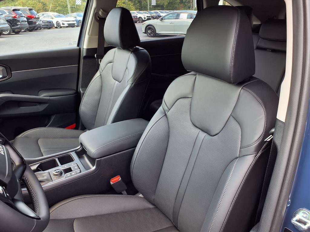 new 2026 Kia Sorento car, priced at $40,465