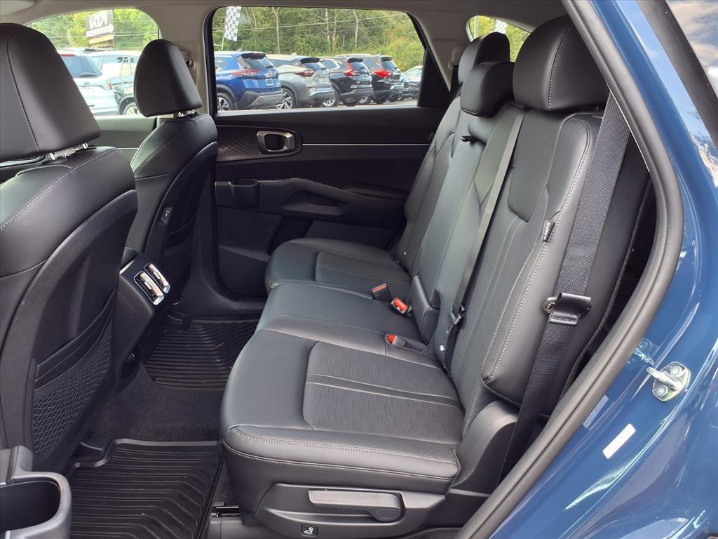 new 2026 Kia Sorento car, priced at $40,465