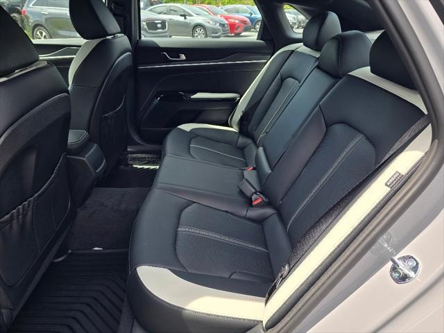 new 2025 Kia K5 car, priced at $31,895