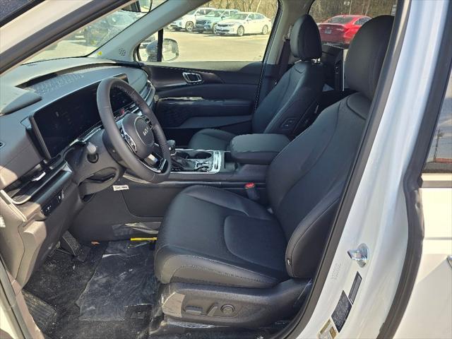 new 2025 Kia Carnival car, priced at $48,962