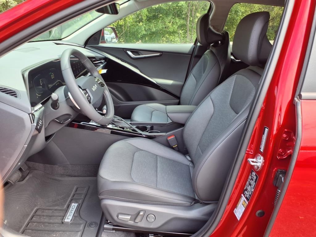 new 2025 Kia Niro car, priced at $33,672