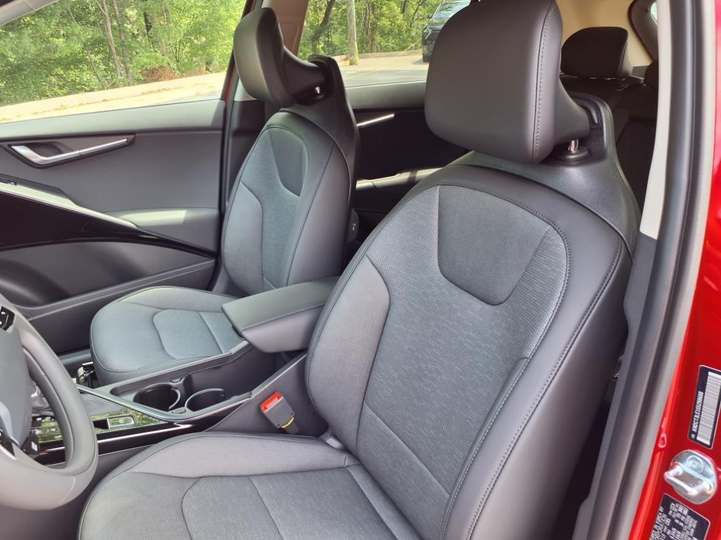 new 2025 Kia Niro car, priced at $33,672