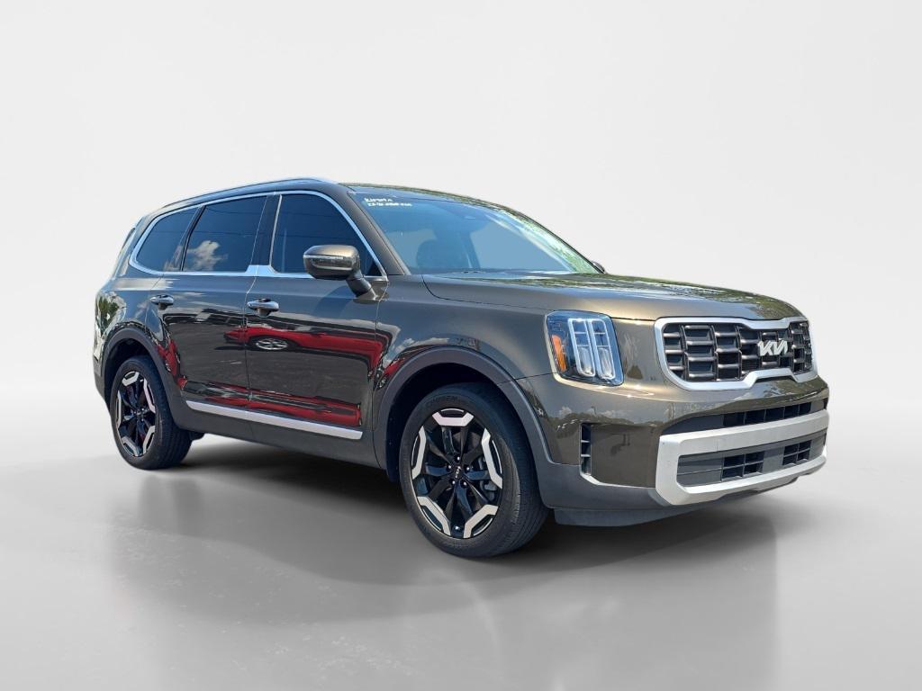 used 2023 Kia Telluride car, priced at $35,490