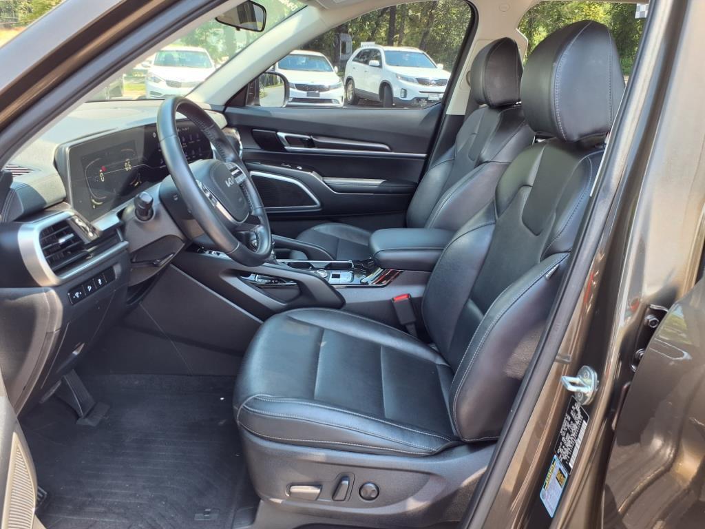used 2023 Kia Telluride car, priced at $35,490