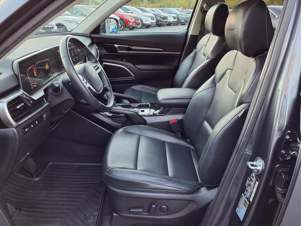 used 2024 Kia Telluride car, priced at $36,295