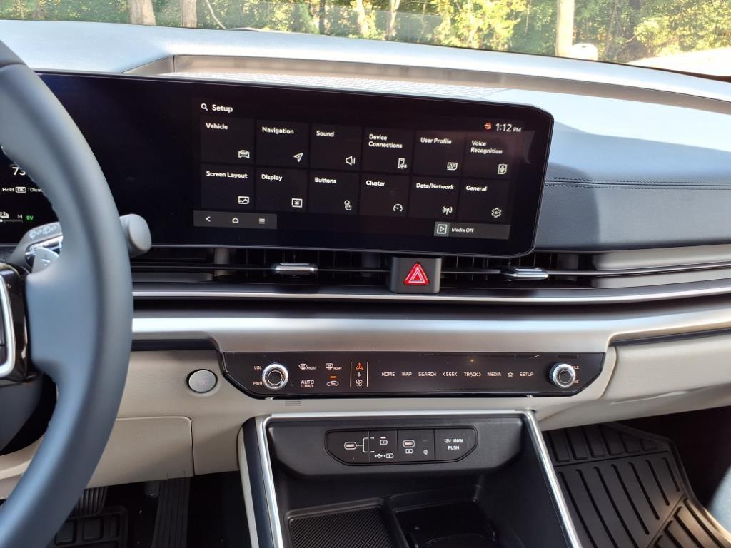 new 2026 Kia Carnival Hybrid car, priced at $50,785