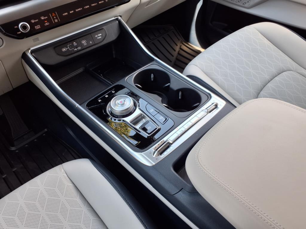 new 2026 Kia Carnival Hybrid car, priced at $50,785