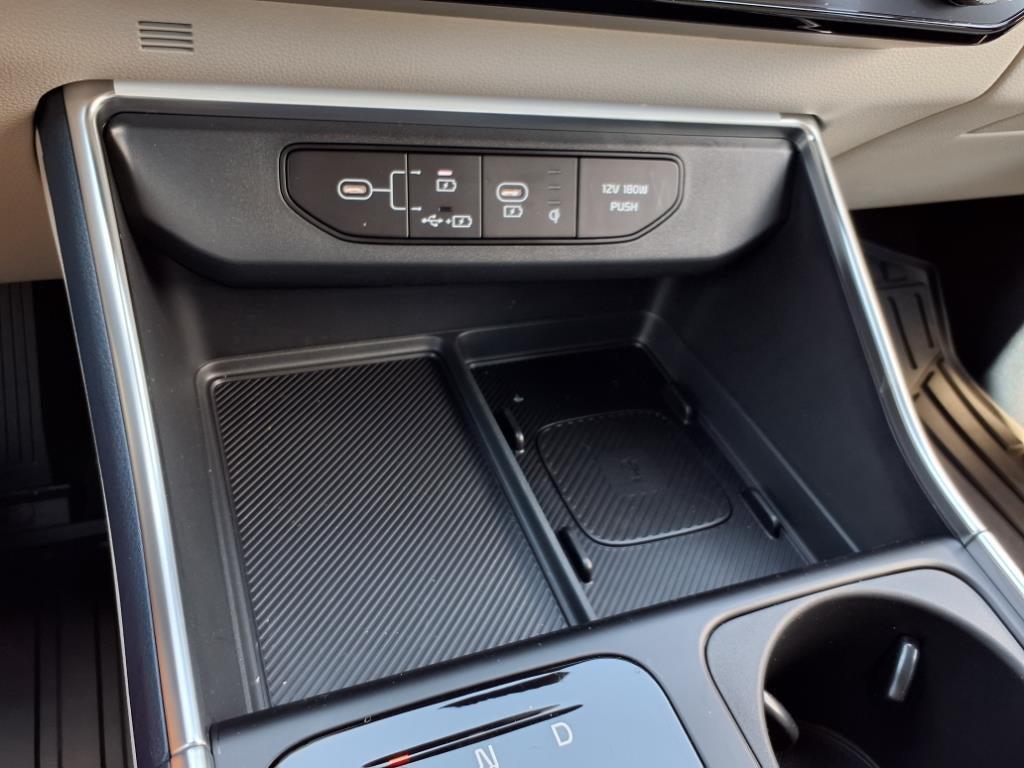 new 2026 Kia Carnival Hybrid car, priced at $50,785