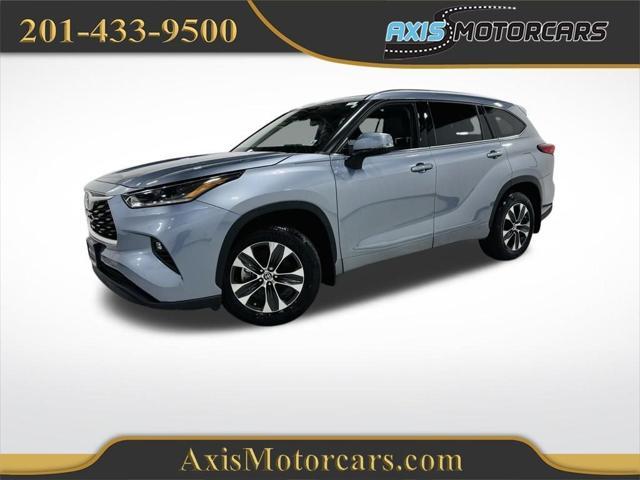 used 2021 Toyota Highlander car, priced at $28,998