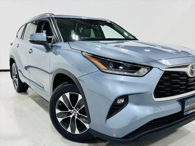 used 2021 Toyota Highlander car, priced at $28,998