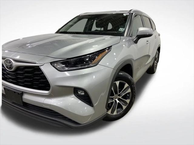 used 2021 Toyota Highlander car, priced at $36,998