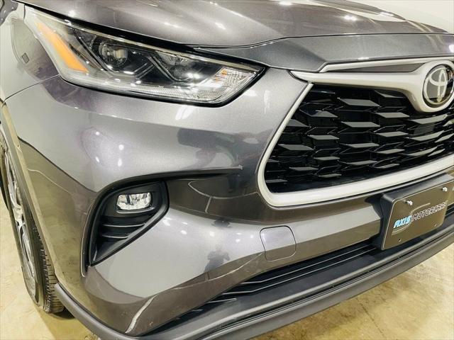 used 2021 Toyota Highlander car, priced at $31,498