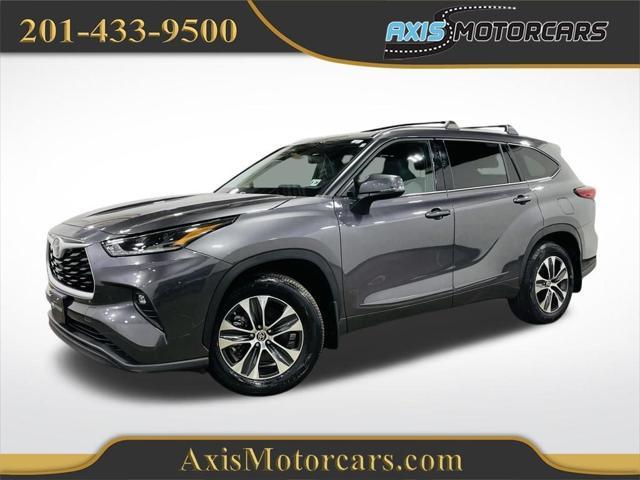 used 2021 Toyota Highlander car, priced at $31,498