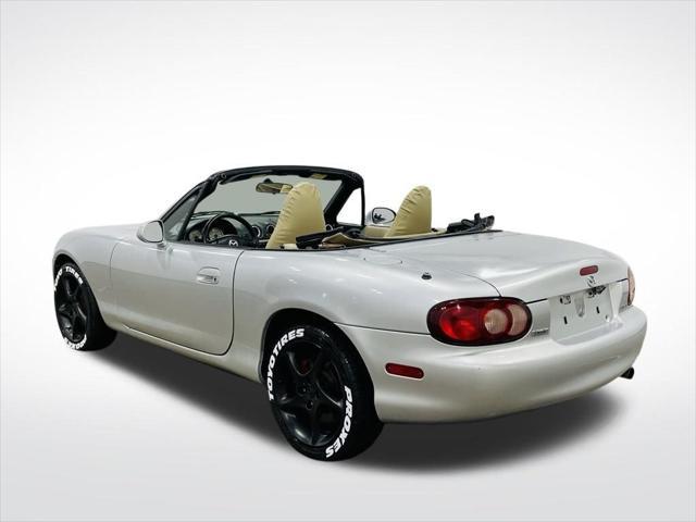 used 2003 Mazda MX-5 Miata car, priced at $8,998