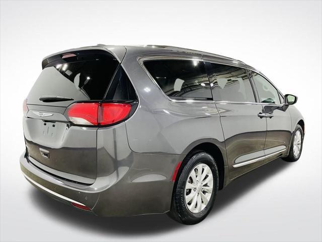 used 2018 Chrysler Pacifica car, priced at $16,495