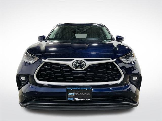 used 2021 Toyota Highlander car, priced at $29,998