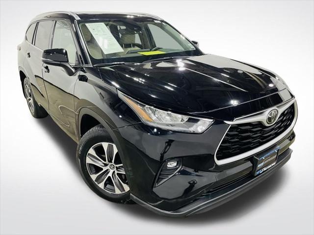 used 2020 Toyota Highlander car, priced at $29,498