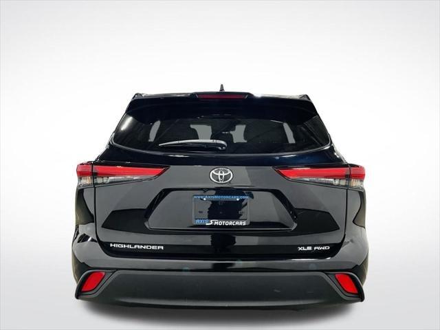 used 2020 Toyota Highlander car, priced at $29,498