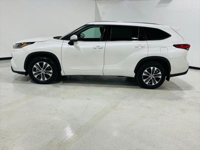 used 2021 Toyota Highlander car, priced at $35,498