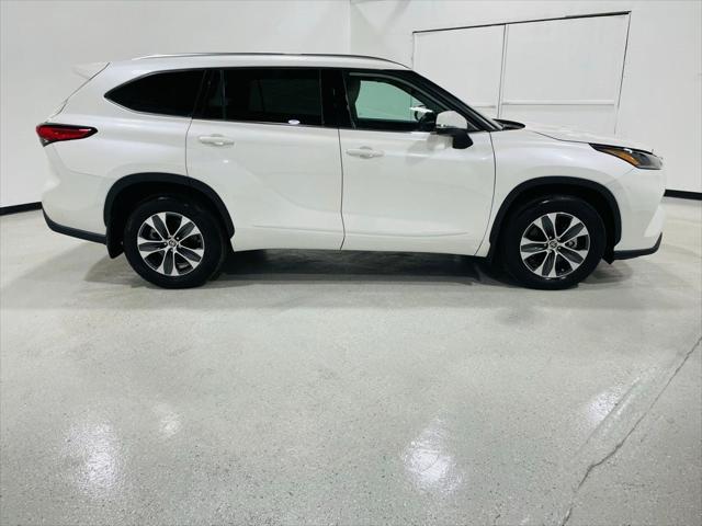 used 2021 Toyota Highlander car, priced at $35,498