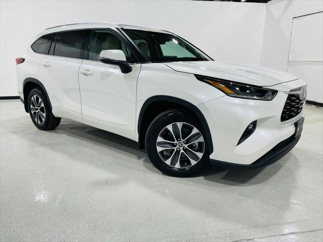 used 2021 Toyota Highlander car, priced at $35,498